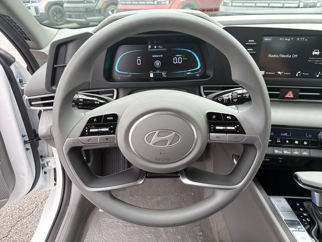 New 2026 Hyundai Elantra Hybrid FWD image 25