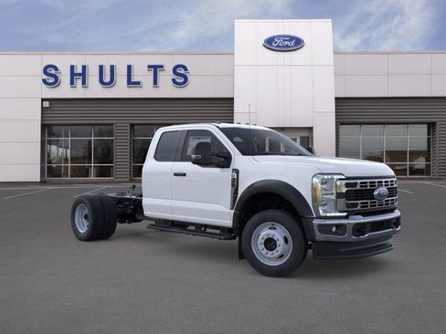 New 2026 Ford F450 XL w/ XL Chrome Package image 8