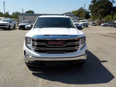 Used 2025 GMC Sierra 1500 SLT image 9