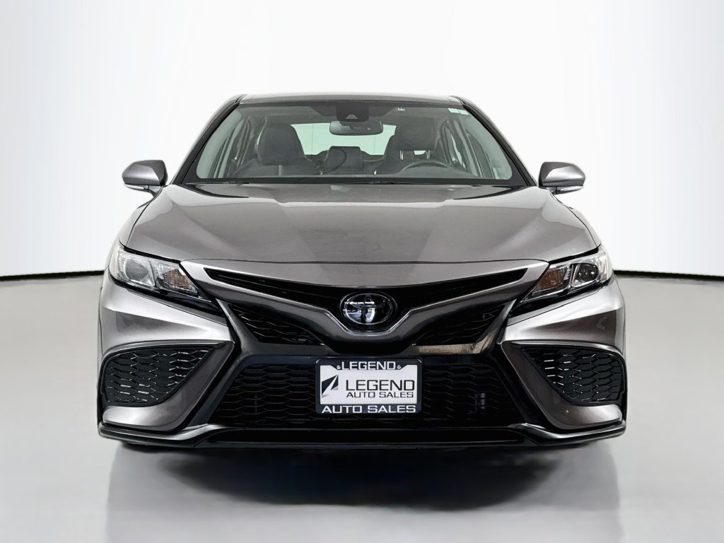 Used 2023 Toyota Camry SE w/ Convenience Package FWD image 3