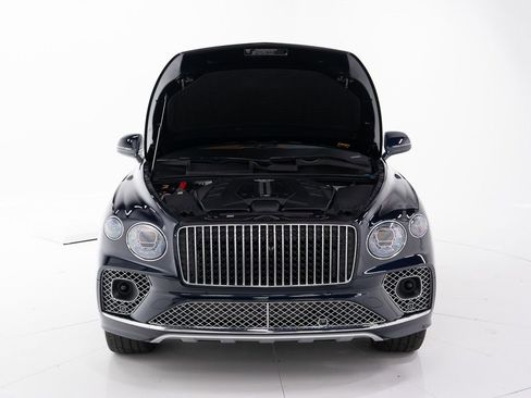 Used 2023 Bentley Bentayga Extended Wheelbase AWD/4WD image 48