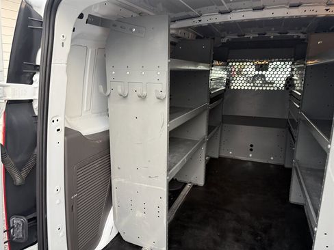 Used 2022 Ford Transit Connect XL image 16
