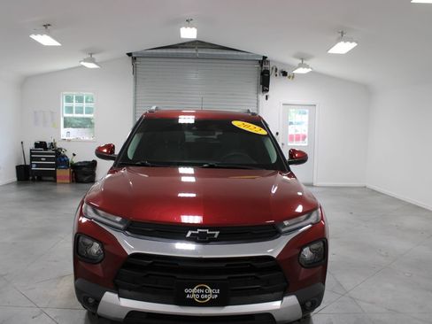 Used 2022 Chevrolet TrailBlazer LT FWD image 3
