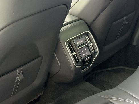 Used 2024 Aston Martin DBX AWD/4WD image 16