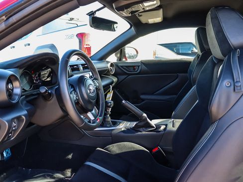 Used 2022 Toyota GR86 Premium image 25