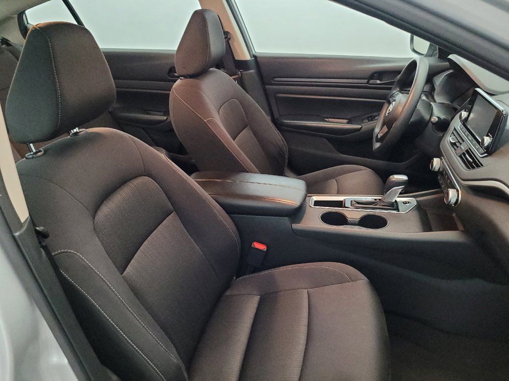 Used 2024 Nissan Altima 2.5 S FWD image 21