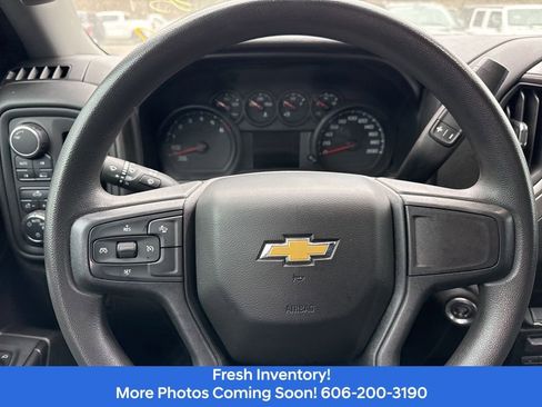 Used 2023 Chevrolet Silverado 1500 Custom image 10