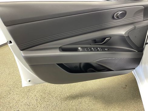 New 2026 Hyundai Elantra SEL w/ Cargo Package FWD image 19