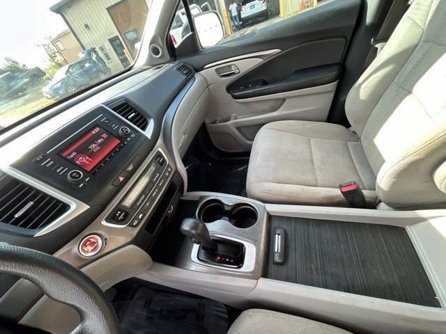 Used 2017 Honda Pilot LX image 23