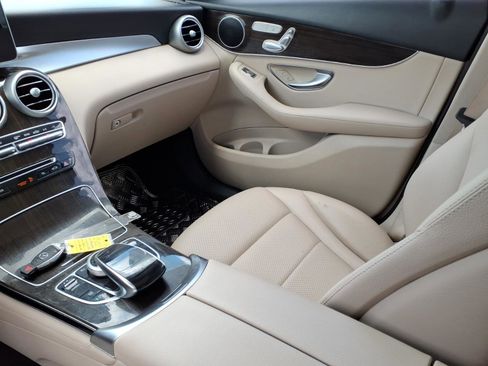 Used 2016 Mercedes-Benz GLC 300 image 19