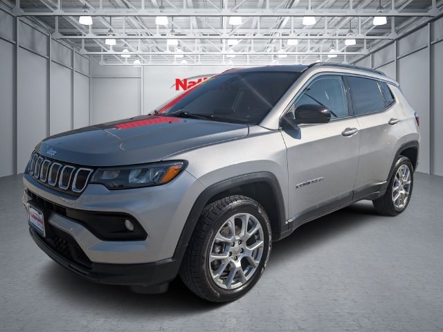 Used 2022 Jeep Compass Latitude AWD/4WD image 1