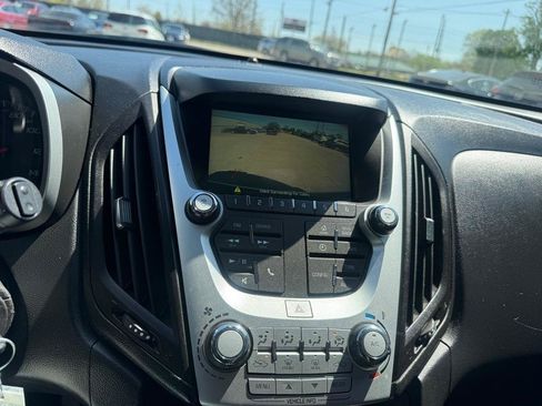 Used 2017 Chevrolet Equinox LS AWD/4WD image 13