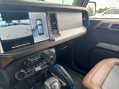 Used 2022 Ford Bronco Outer Banks AWD/4WD image 24