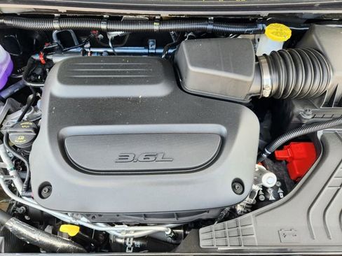New 2026 Chrysler Pacifica Limited FWD image 24