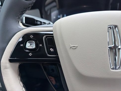 New 2026 Lincoln Corsair Premiere image 16