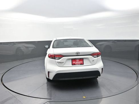 Used 2024 Toyota Corolla LE FWD image 58