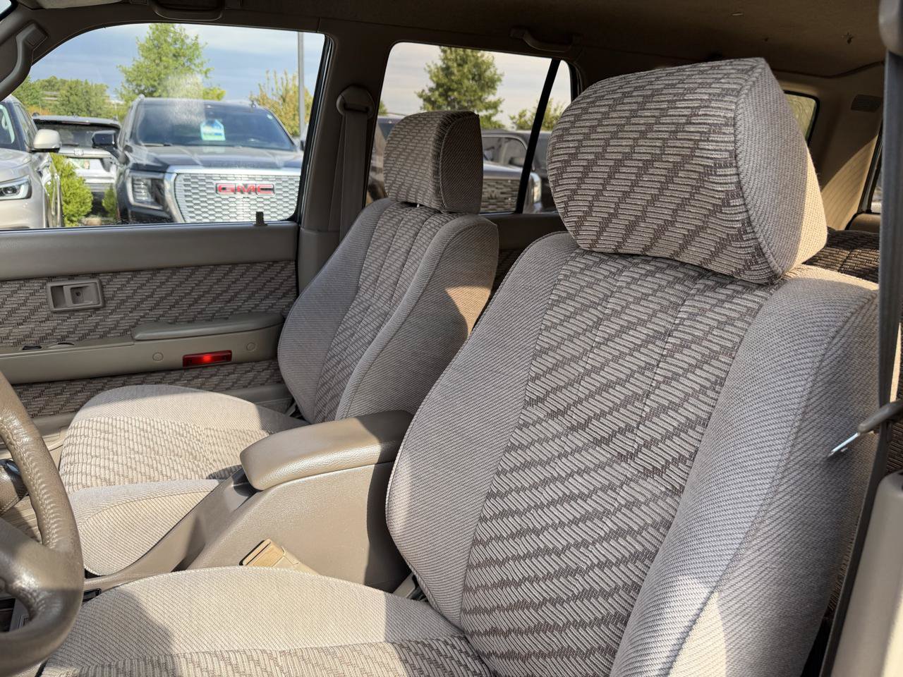 Used 1995 Toyota 4Runner SR5 AWD/4WD image 14