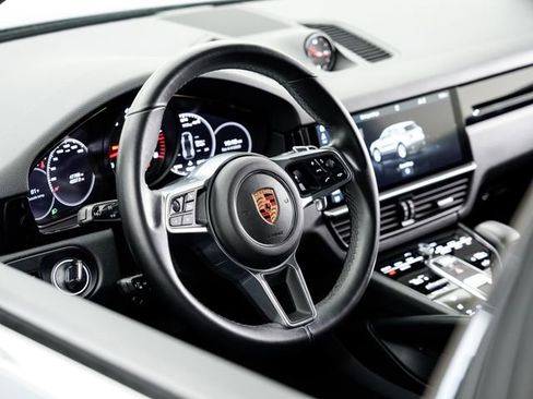 Certified 2019 Porsche Cayenne AWD/4WD image 9
