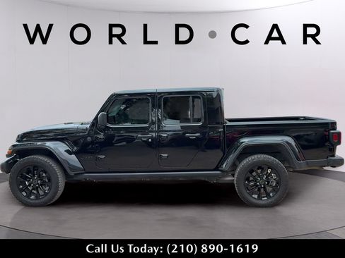 Used 2025 Jeep Gladiator Sport AWD/4WD image 11