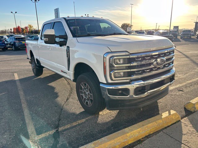 Used 2023 Ford F350 Lariat w/ Lariat Ultimate Package AWD/4WD image 3