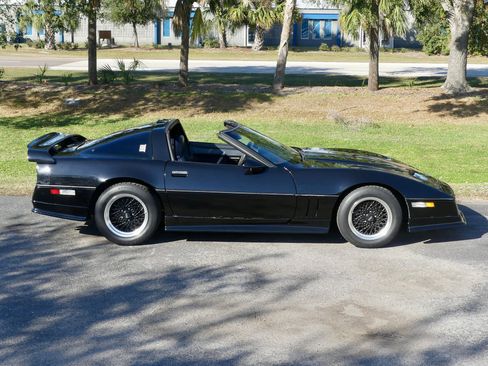 Used 1986 Chevrolet Corvette Coupe image 27