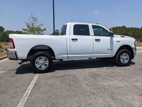 Used 2022 RAM 2500 Tradesman w/ Chrome Appearance Group image 13