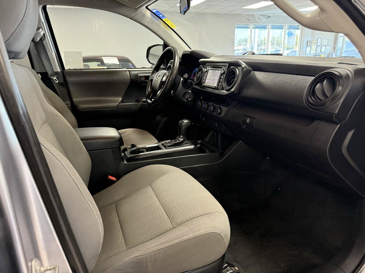 Used 2017 Toyota Tacoma SR w/ Tow Package AWD/4WD image 21