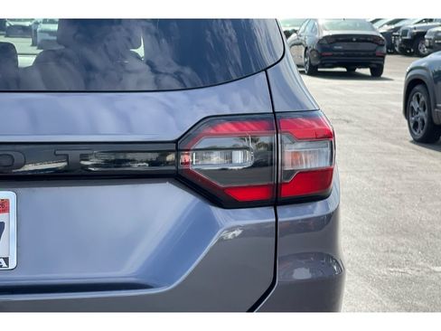 Used 2025 Honda Pilot EX-L image 16