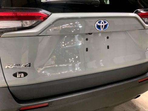 Used 2021 Toyota RAV4 XLE w/ Convenience Package AWD/4WD image 31