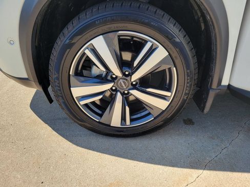 Certified 2023 Nissan Rogue SL w/ SL Premium Package AWD/4WD image 18