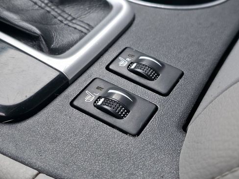 Used 2019 Toyota Highlander XLE image 14