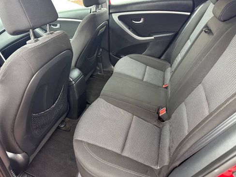 Used 2015 Hyundai Elantra GT FWD image 9