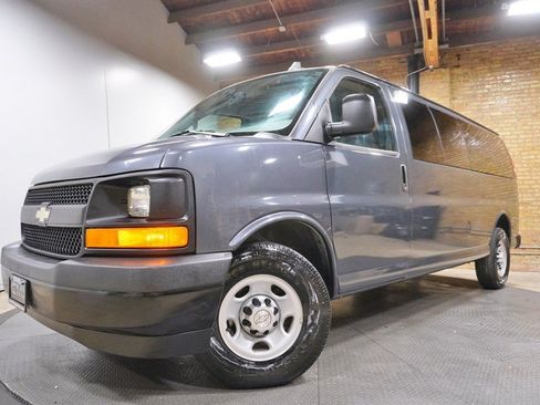 Used 2017 Chevrolet Express 3500 LS RWD image 1