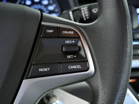 Used 2018 Hyundai Elantra SE w/ Cargo Package FWD image 23