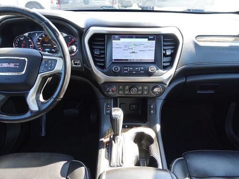Used 2019 GMC Acadia Denali w/ Technology Package FWD image 42
