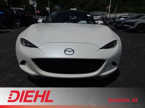 Used 2024 MAZDA MX-5 Miata Grand Touring RWD image 2