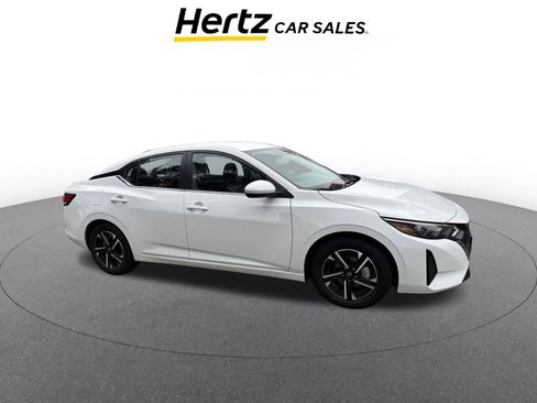 Used 2025 Nissan Sentra SV image 1