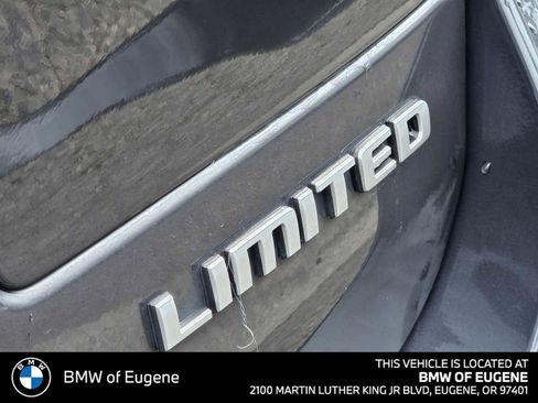 Used 2024 Jeep Grand Cherokee L Limited w/ Luxury Tech Group II AWD/4WD image 16