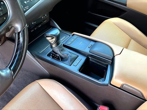 Used 2020 Lexus ES 350 w/ Premium Package FWD image 17