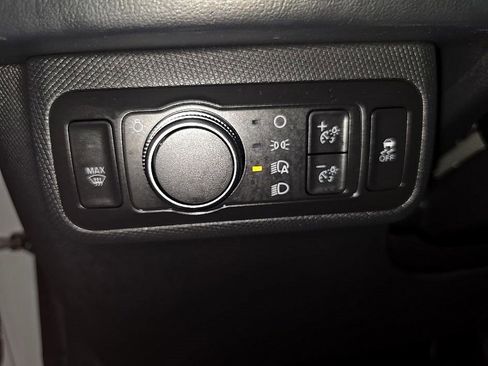 Used 2022 Ford Mustang Mach-E Select image 12