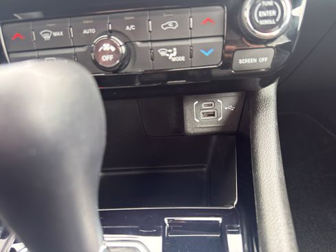 Used 2025 Jeep Compass Limited AWD/4WD image 20