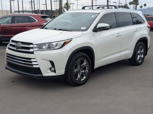 Used 2018 Toyota Highlander Limited Platinum AWD/4WD image 5