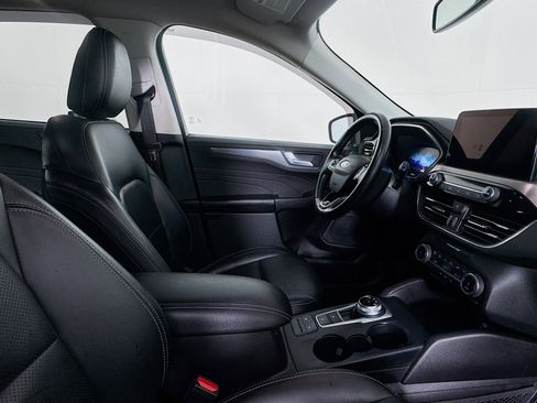 Used 2022 Ford Escape Titanium w/ Class II Trailer Tow Package image 28