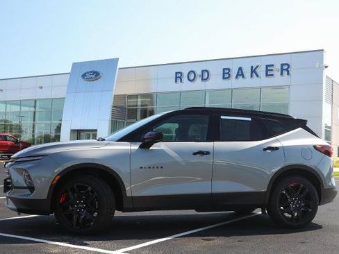 Used 2023 Chevrolet Blazer LT w/ Convenience Package FWD image 3