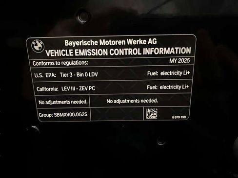 Used 2025 BMW i5 eDrive40i image 93