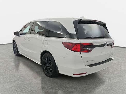 Certified 2024 Honda Odyssey Sport image 7