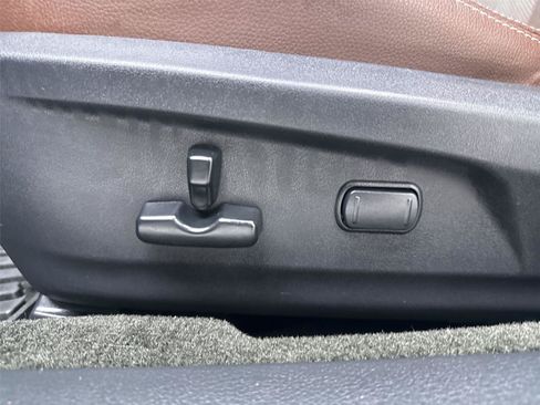 Used 2014 Subaru Outback 2.5i Limited AWD/4WD image 13