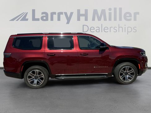 New 2024 Jeep Wagoneer Base w/ Premium Group I image 9