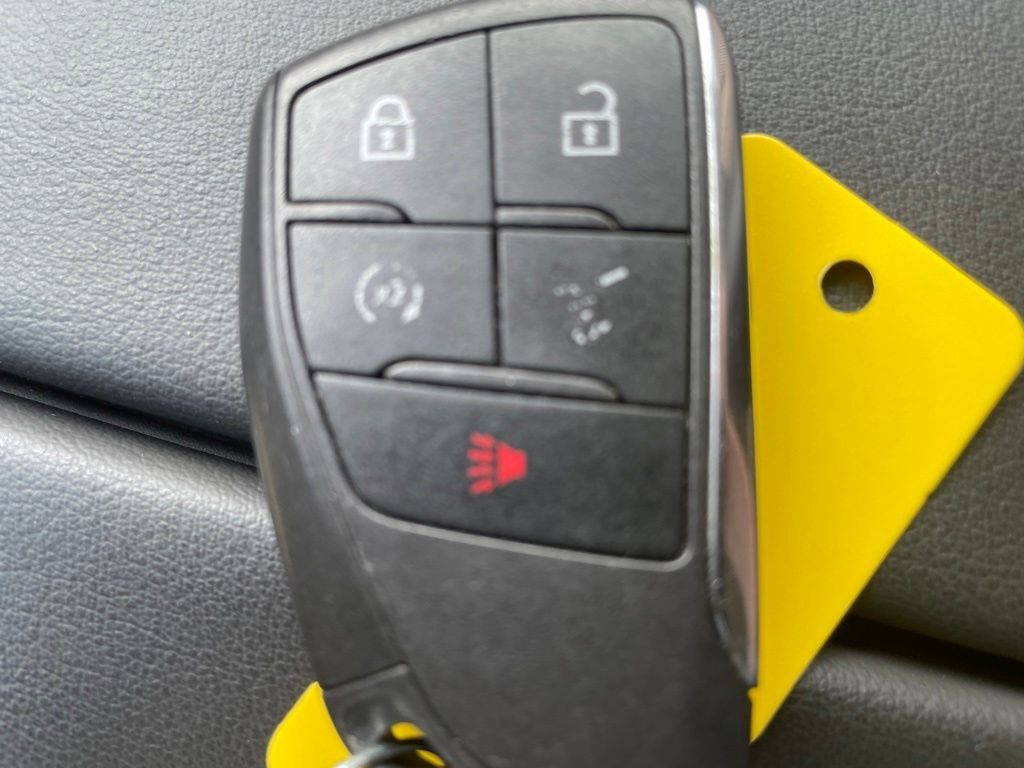 Used 2023 Buick Envision Preferred FWD image 29