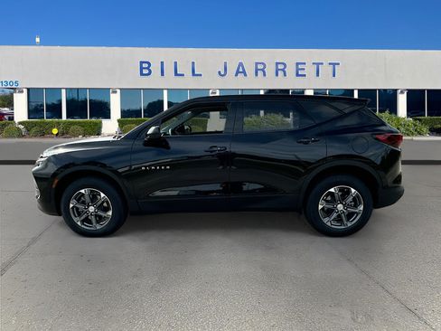 Used 2023 Chevrolet Blazer LT image 4